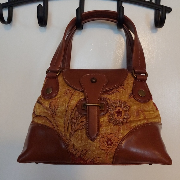 Maxx New York Handbags - 🎁 NWT Maxx NY Handbag
